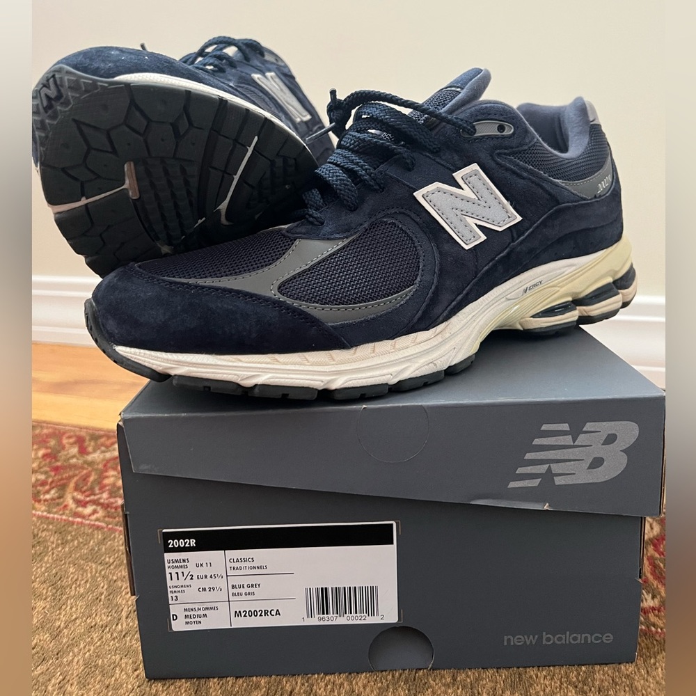 New Balance 2002 R